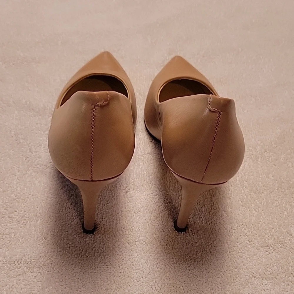 Nine West classic pointed